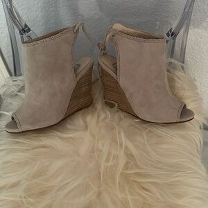 Kristin Cavallari/Chinese Laundry open tow back tie booties